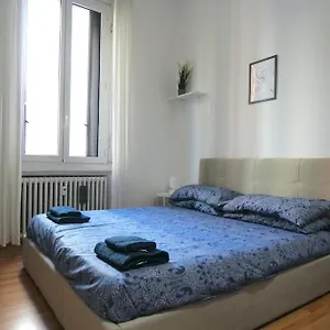 https://splendido-bilocale-a-4-fermate-dal-duomo.italymilanhotels.net